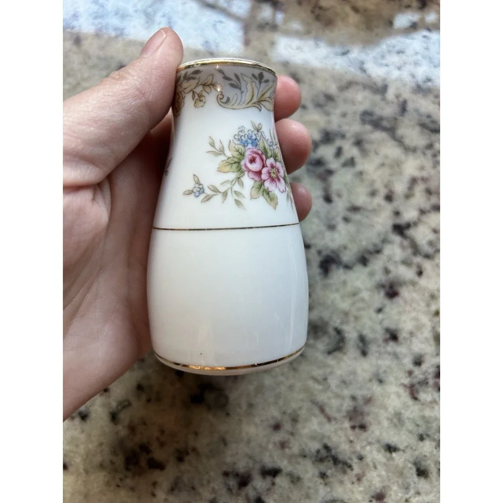 Noritake Somerset Salt & Pepper Japan